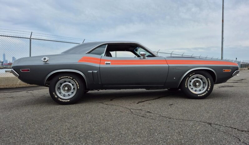 
								1971 Dodge Challenger 318CI full									