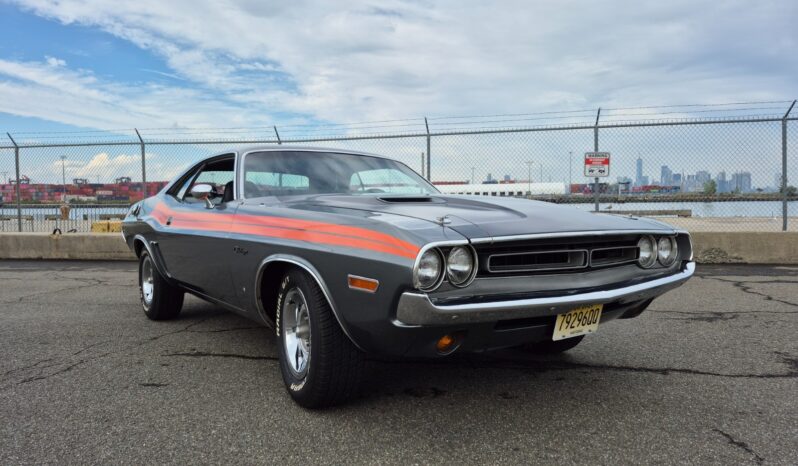 
								1971 Dodge Challenger 318CI full									