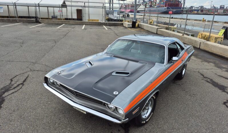 
								1971 Dodge Challenger 318CI full									