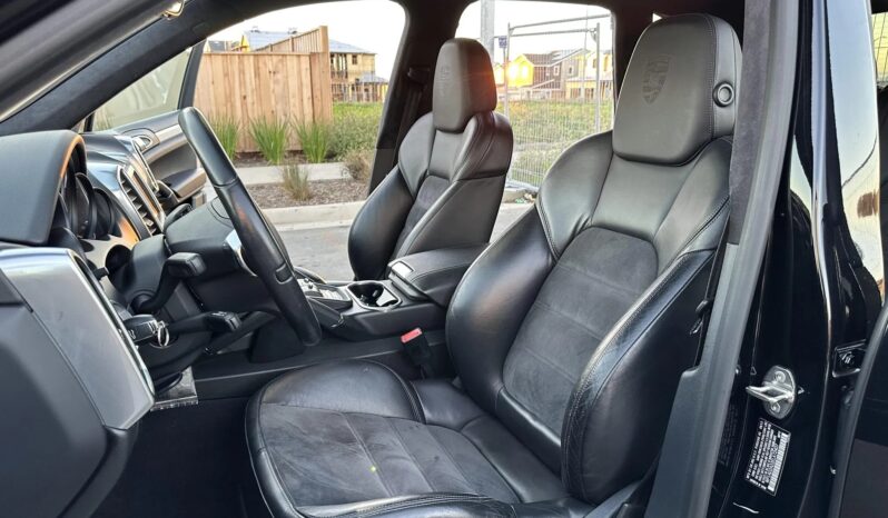 
								2014 Porsche Cayenne GTS 4.8 full									