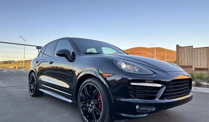 
								2014 Porsche Cayenne GTS 4.8 full									