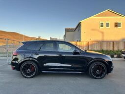 
										2014 Porsche Cayenne GTS 4.8 full									