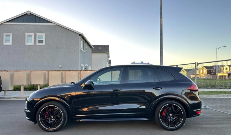 
								2014 Porsche Cayenne GTS 4.8 full									