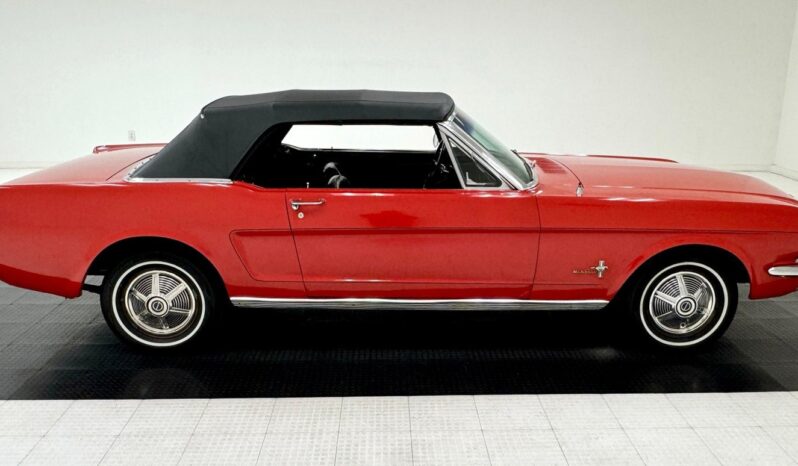 
								1965 Ford Mustang Convertible 200ci I6 full									