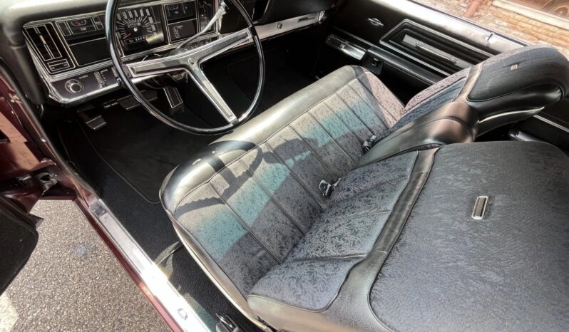 
								1968 Buick Riviera 430 cubic inch full									