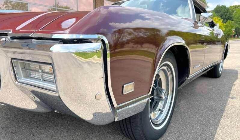 
								1968 Buick Riviera 430 cubic inch full									