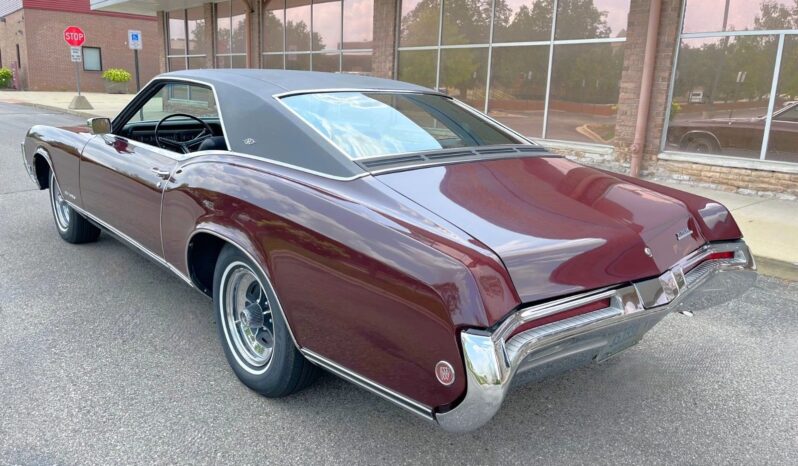 
								1968 Buick Riviera 430 cubic inch full									
