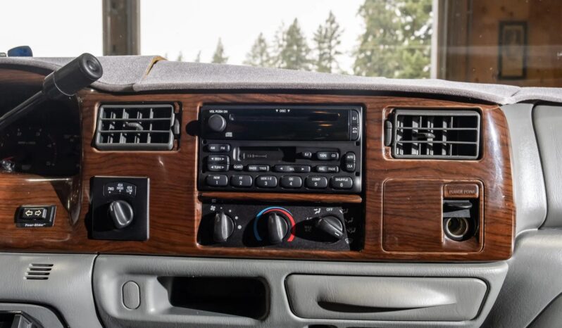 								2002 Ford F-350 Super Duty Lariat Centurion full									