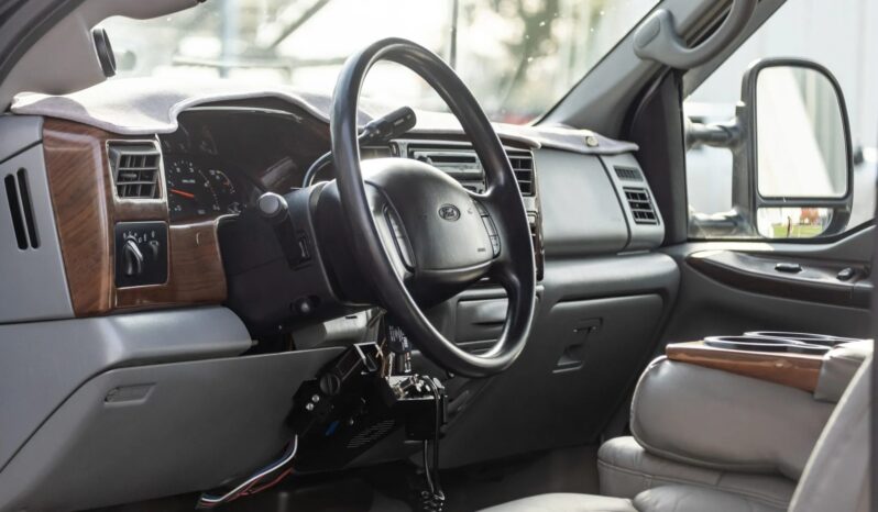 								2002 Ford F-350 Super Duty Lariat Centurion full									