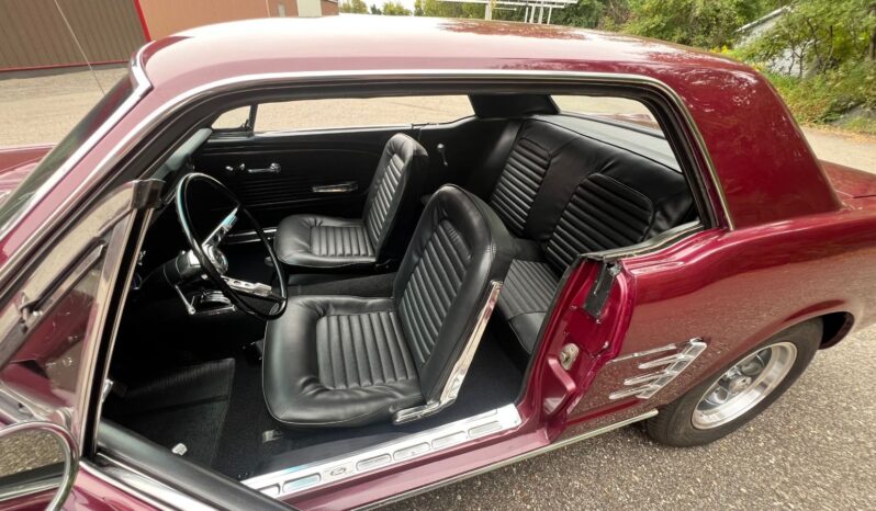 								1966 Ford Mustang 351 ci V8 full									