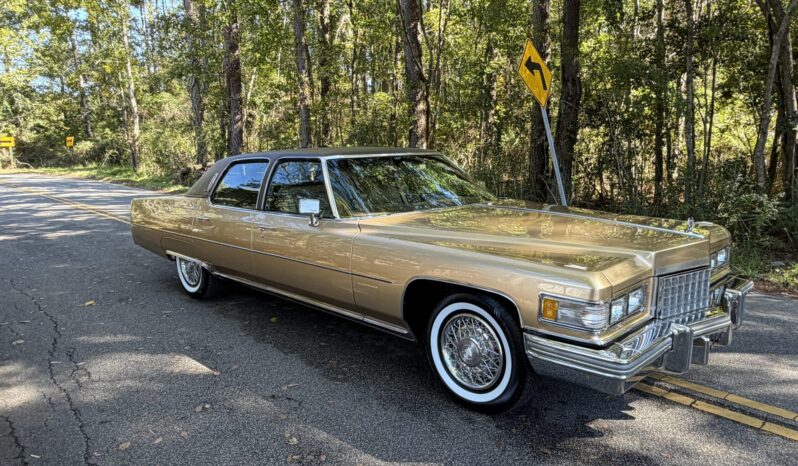 1976 Cadillac Fleetwood Brougham 1