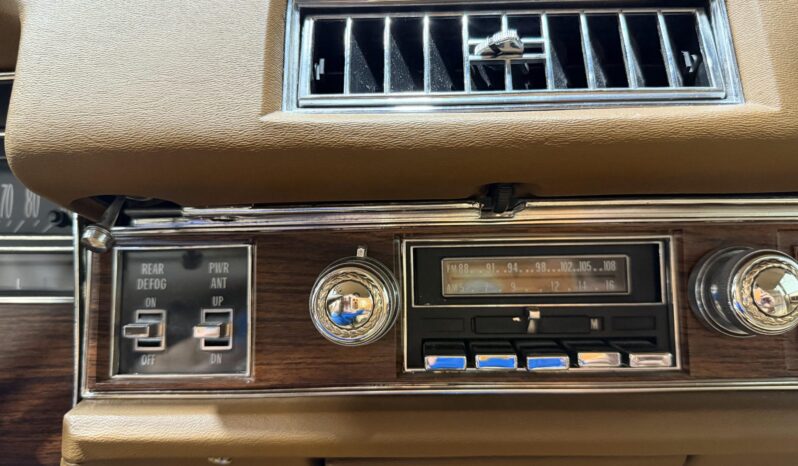 
								1976 Cadillac Fleetwood Brougham full									