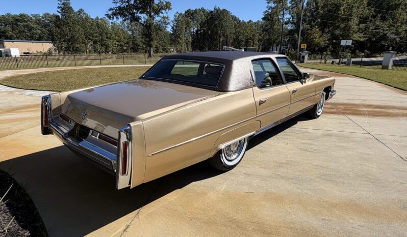 
								1976 Cadillac Fleetwood Brougham full									