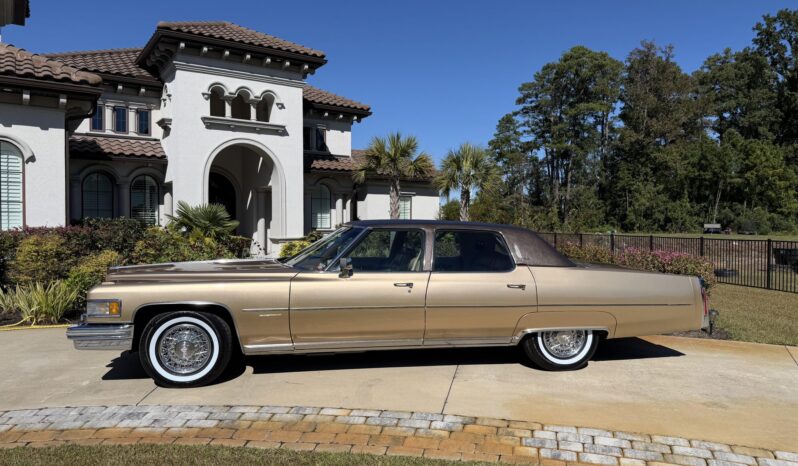
								1976 Cadillac Fleetwood Brougham full									