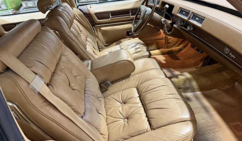 
								1976 Cadillac Fleetwood Brougham full									