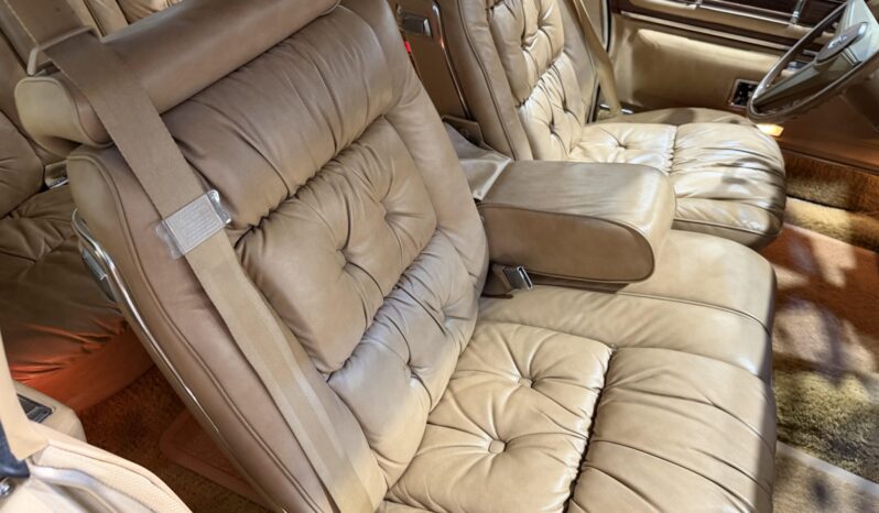 
								1976 Cadillac Fleetwood Brougham full									