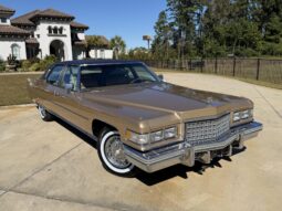 
										1976 Cadillac Fleetwood Brougham full									