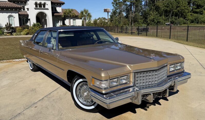 
								1976 Cadillac Fleetwood Brougham full									