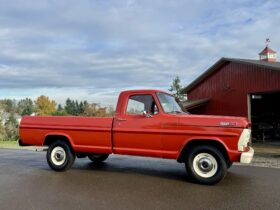 1967 Ford F-100 Custom Cab 3-Speed