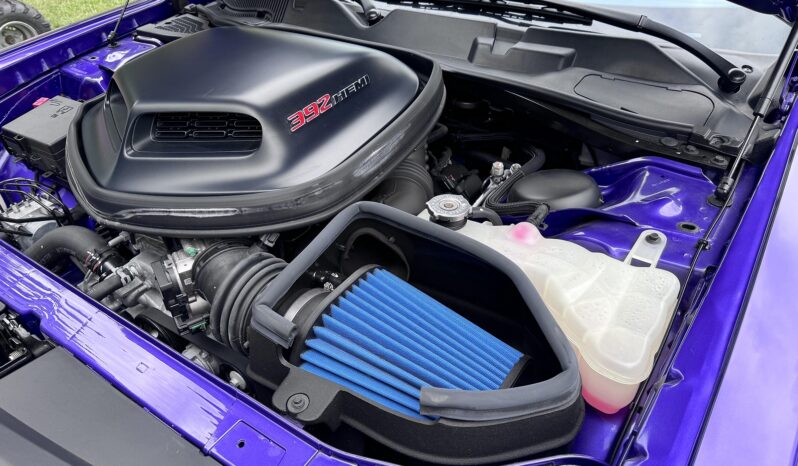 								2016 Dodge Challenger 392 Hemi 6SPD full									