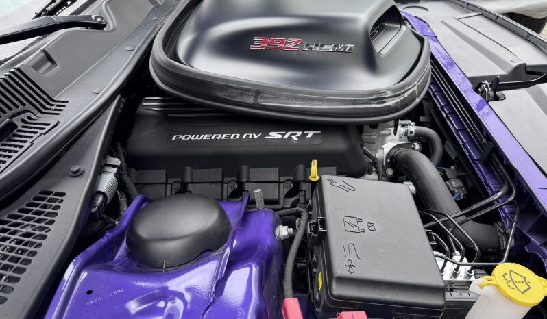 								2016 Dodge Challenger 392 Hemi 6SPD full									