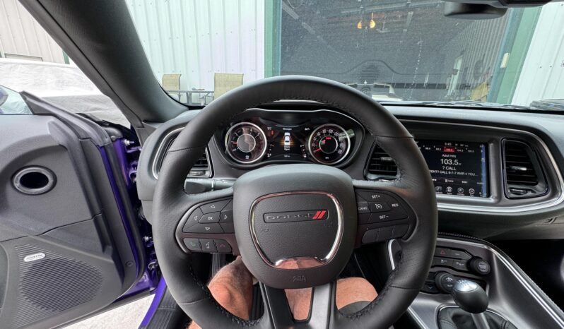 								2016 Dodge Challenger 392 Hemi 6SPD full									