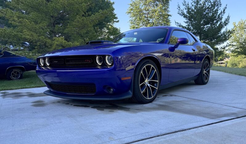 								2016 Dodge Challenger 392 Hemi 6SPD full									