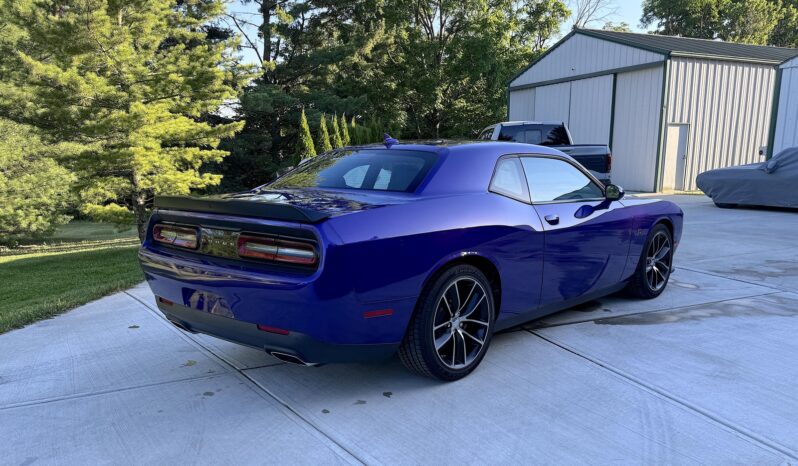 								2016 Dodge Challenger 392 Hemi 6SPD full									