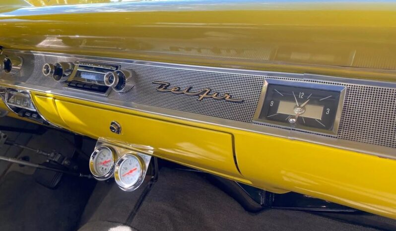 								1957 Chevrolet Nomad 5.7 L full									