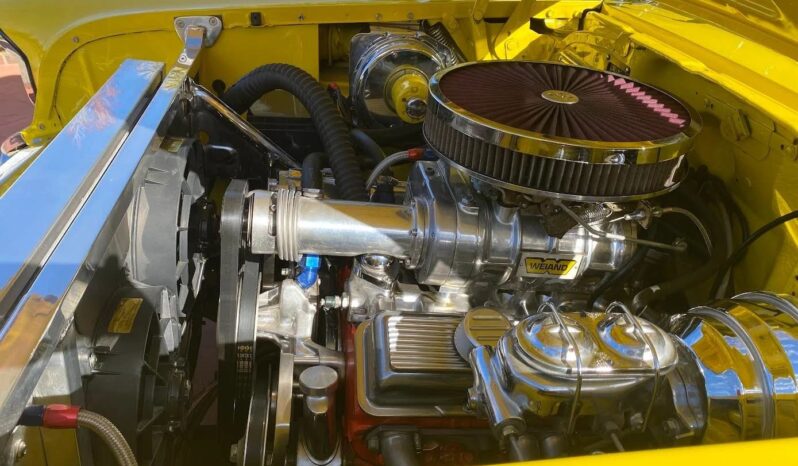 								1957 Chevrolet Nomad 5.7 L full									