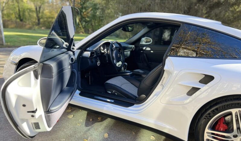 
								2008 Porsche 911 Turbo Coupe full									