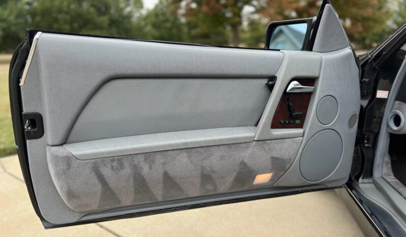 
								1992 Mercedes-Benz 500SL 5.0-Liter V8 full									