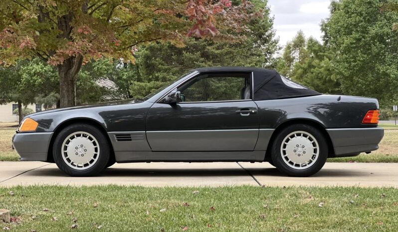 
								1992 Mercedes-Benz 500SL 5.0-Liter V8 full									