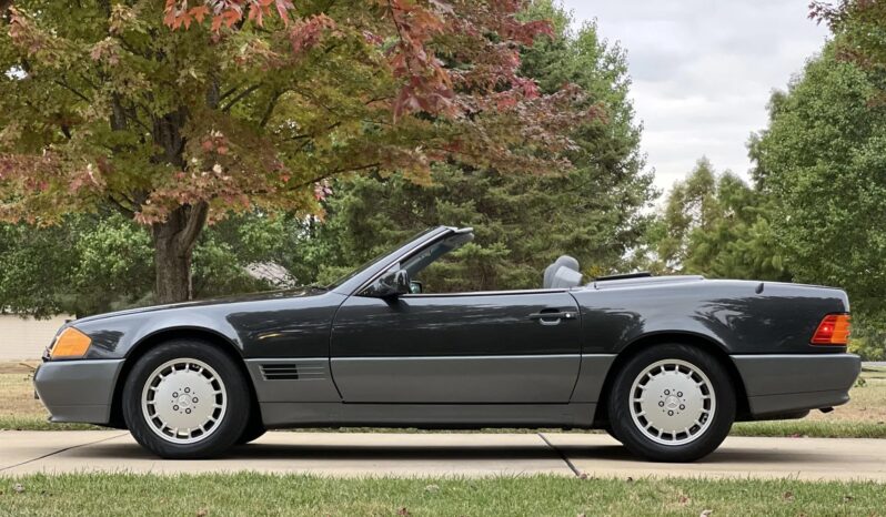 
								1992 Mercedes-Benz 500SL 5.0-Liter V8 full									