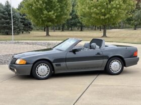 1992 Mercedes-Benz 500SL 5.0-Liter V8