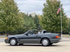 1992 Mercedes-Benz 500SL 5.0-Liter V8