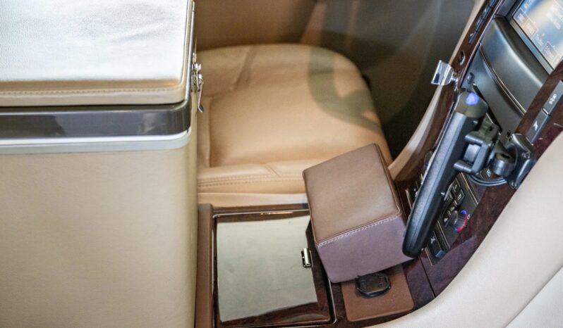 								2014 Cadillac Escalade ESV Premium AWD Becker Conversion full									