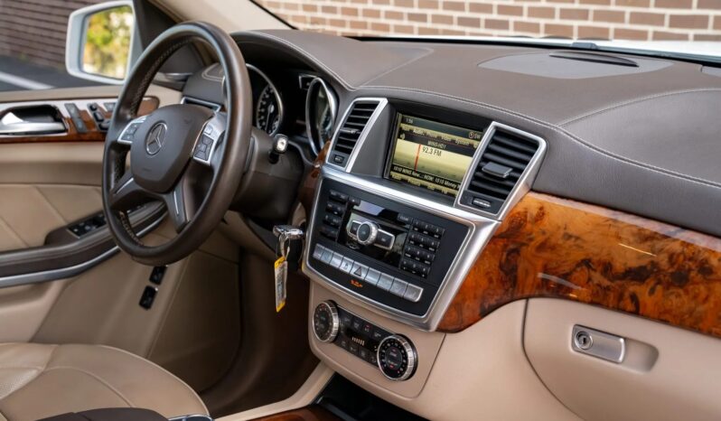 
								2013 Mercedes-Benz GL450 4MATIC full									