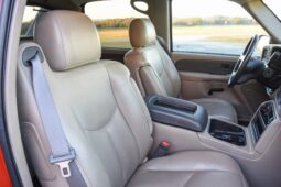 
										2003 Chevrolet Avalanche 2500 4×4 full									