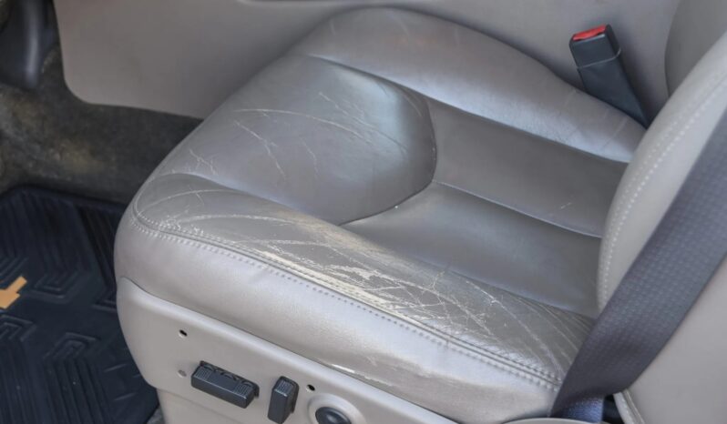 
								2003 Chevrolet Avalanche 2500 4×4 full									