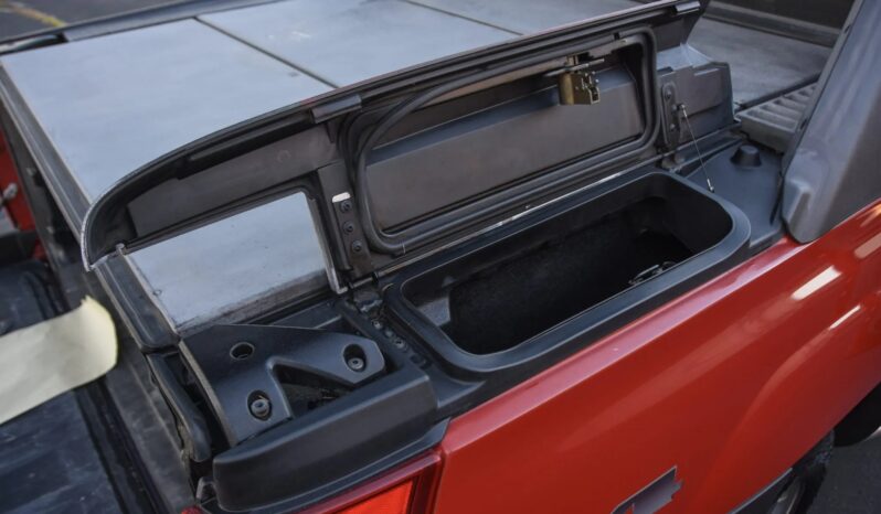 
								2003 Chevrolet Avalanche 2500 4×4 full									