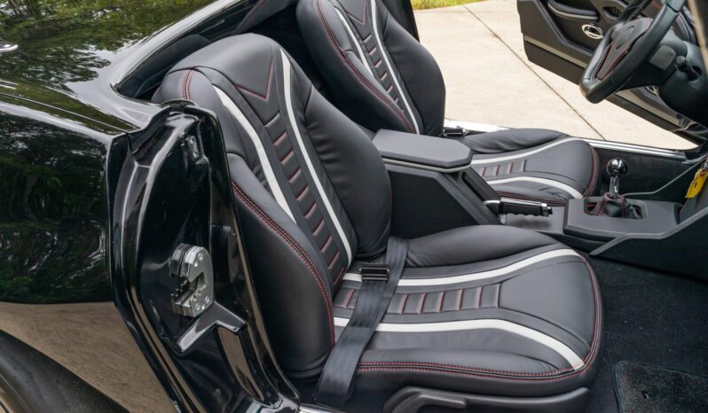 
								1965 Chevrolet Corvette Convertible 5-Speed full									