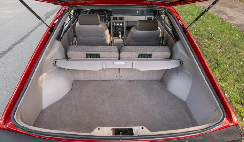 
								1992 Ford Mustang LX 5.0 Hatchback full									