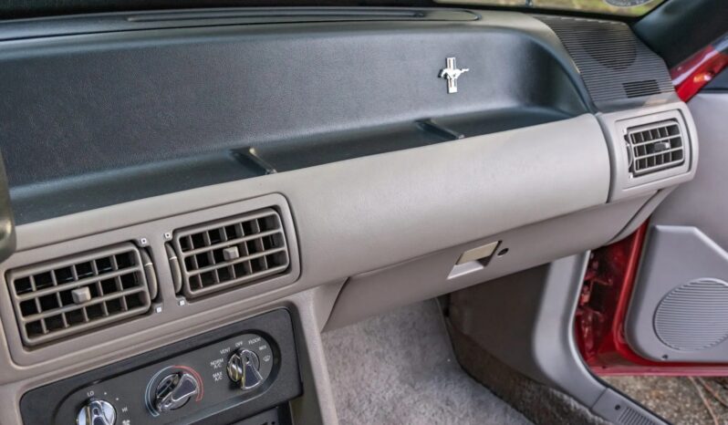 
								1992 Ford Mustang LX 5.0 Hatchback full									