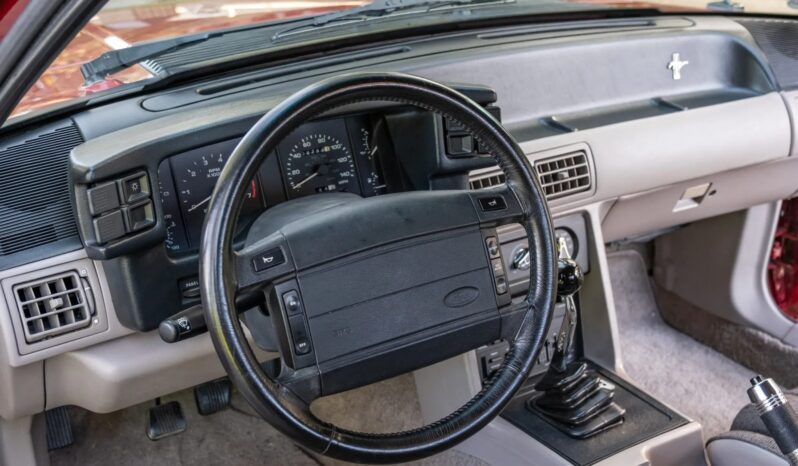 
								1992 Ford Mustang LX 5.0 Hatchback full									