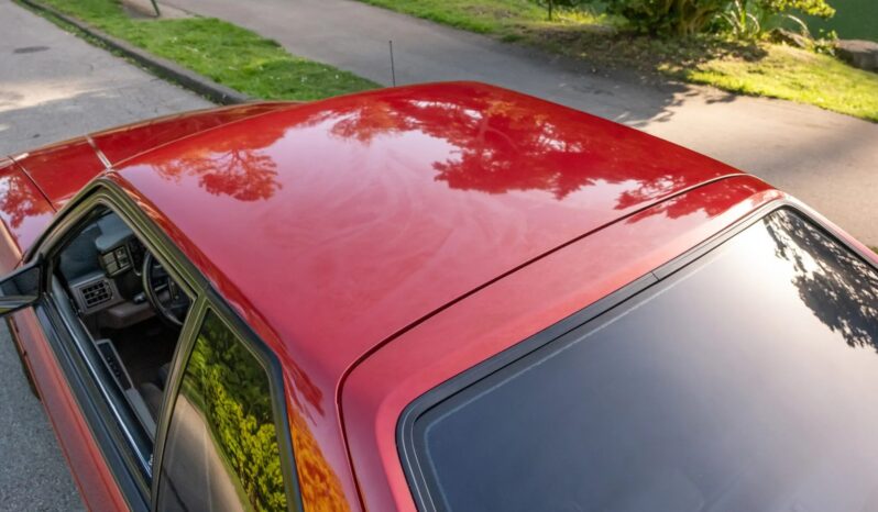 
								1992 Ford Mustang LX 5.0 Hatchback full									