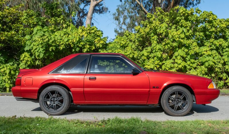 
								1992 Ford Mustang LX 5.0 Hatchback full									