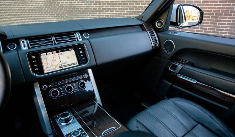 
								2014 Land Rover Range Rover HSE full									