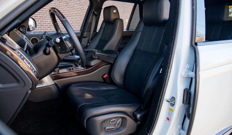 
								2014 Land Rover Range Rover HSE full									