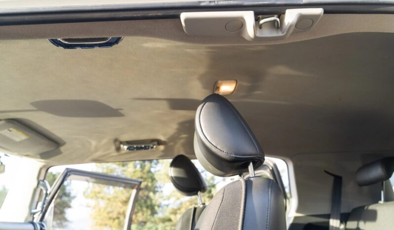 
								2007 Toyota FJ Cruiser full									